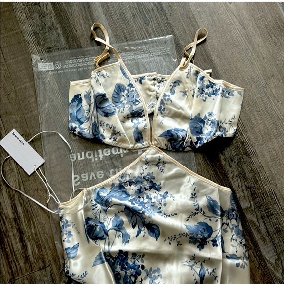 Reformation Dresses & Skirts - Sunday SALE 🦋 NWT Reformation Poppies Silk Dress